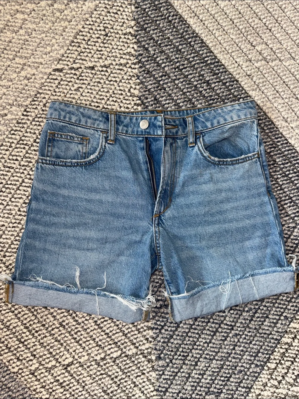 NWOT — Joe's Easy Cutoff Long Denim Shorts in Riga Wash